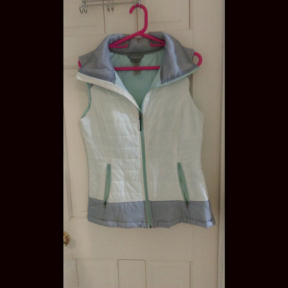 SOLD Columbia Vest